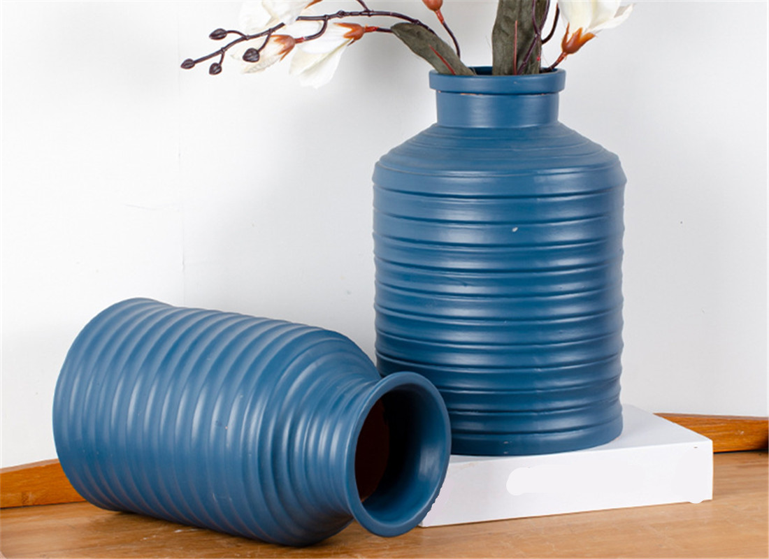 Best ceramic suppliers customized terracotta and blue vase at wholesale prices