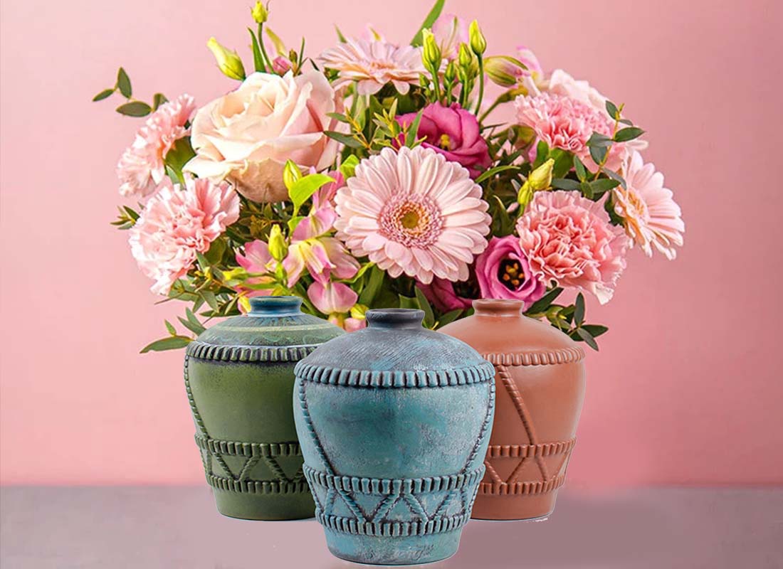 Best ceramic suppliers customized artisan handcrafted terracotta vases at wholesale prices