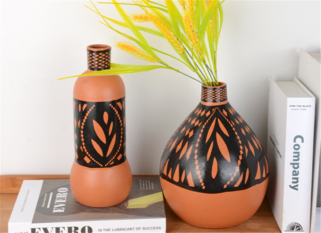 Best custom factory stores bulk fine hand painted terracotta flower vase popular in germany