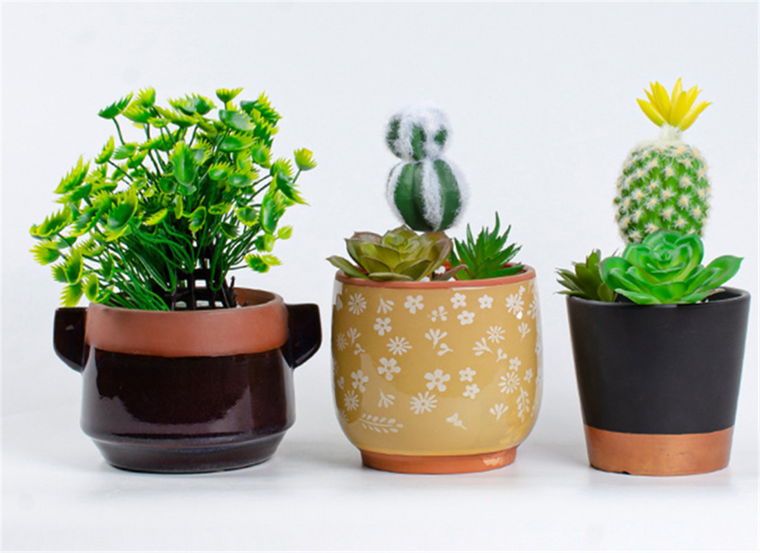 Best ceramic suppliers customized hand painted terracotta pots at wholesale prices