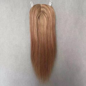 Top view of premium 100 remy human hair toppers for women, designed for high-end salons. As a direct supplier, we provide shed-free remy human hair toppers for professional stylists.