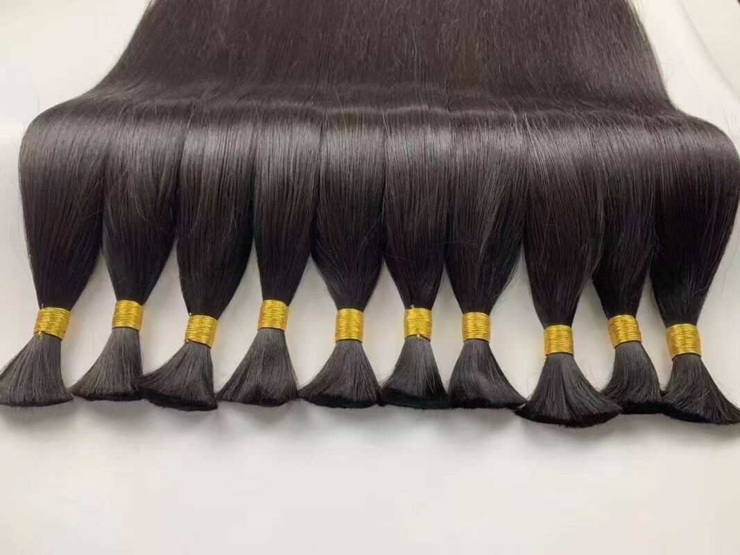 premium raw human hair bulk for bleaching prepared by our B2B trading company for European salons.